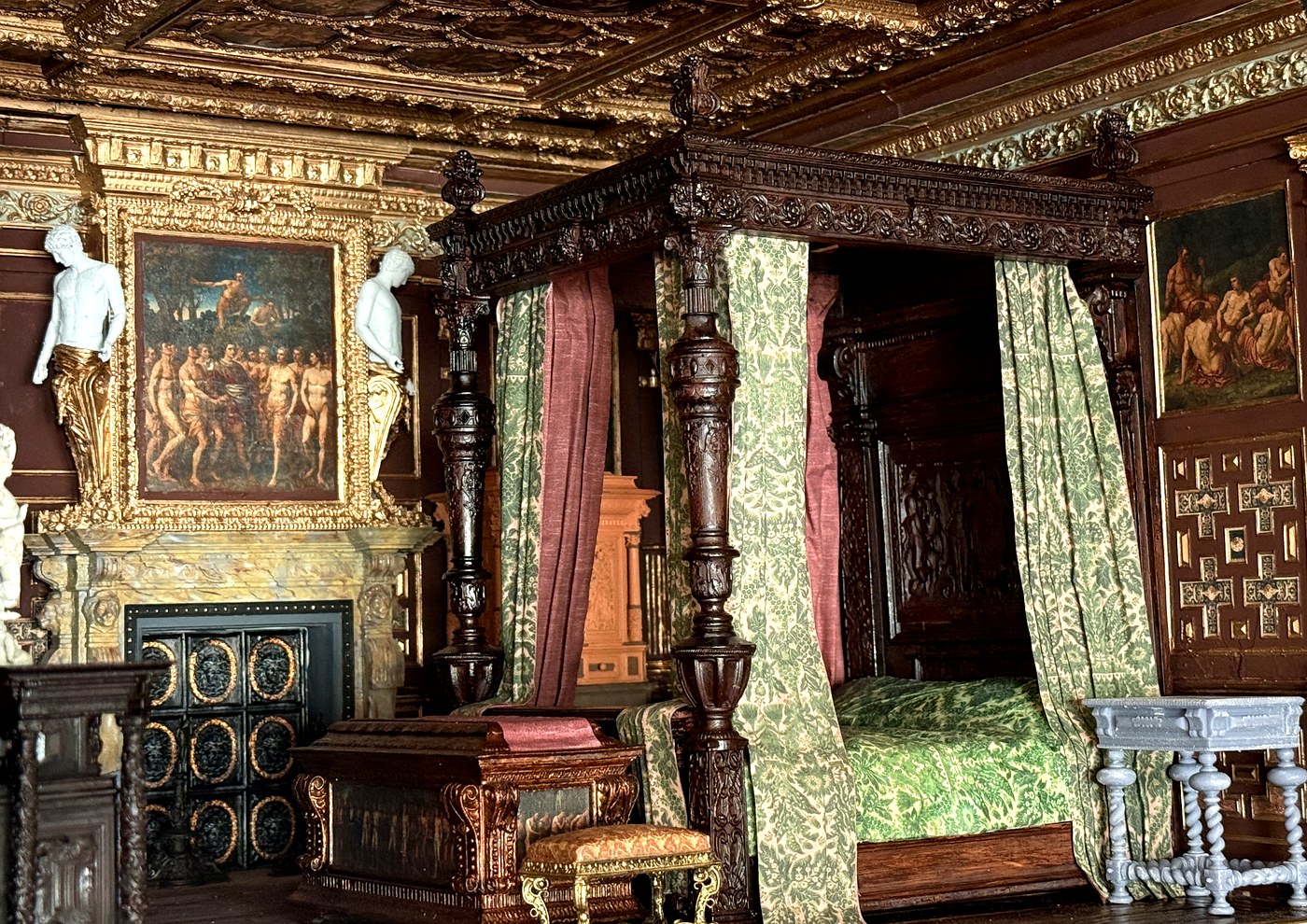 Northern Renaissance state bedroom — Northside Modelworks Chambord Collection 1:12 scale miniature interiors